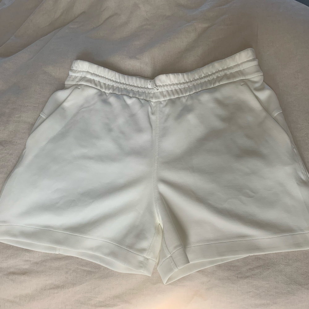 LULULEMON High Rise Softstreme 4” short